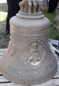 clopotul parintelui Justin